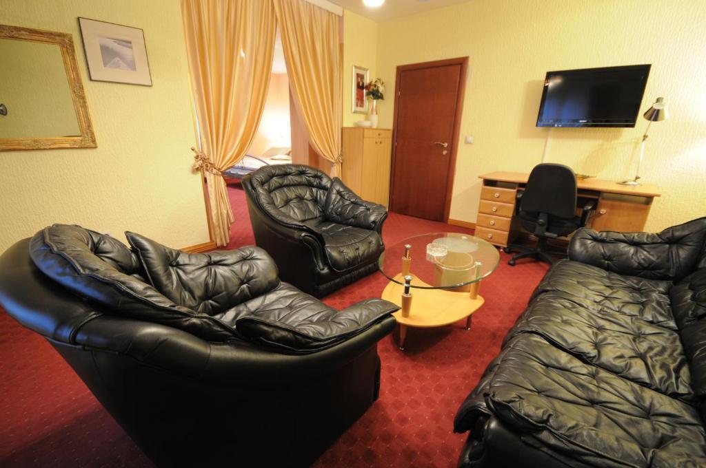 Golden Card Motel Μπάνια Λούκα Δωμάτιο φωτογραφία