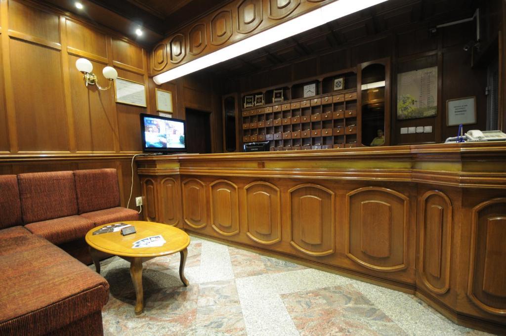 Golden Card Motel Μπάνια Λούκα Εξωτερικό φωτογραφία